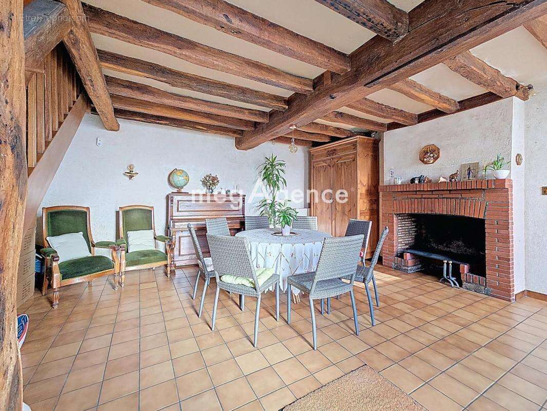 Maison à BEGROLLES-EN-MAUGES