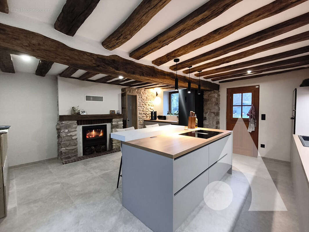 Maison à CREPY-EN-VALOIS