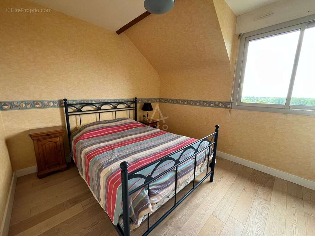 Maison 208 m² à Montours  - photo 12