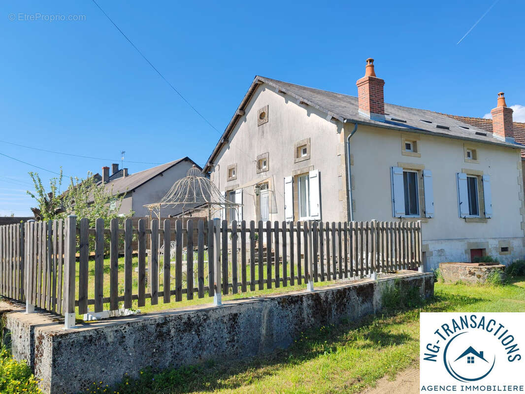 Maison à EPIRY