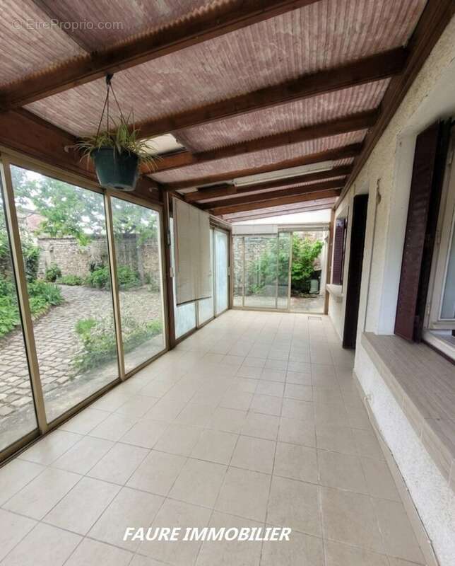 Maison à CHARVIEU-CHAVAGNEUX