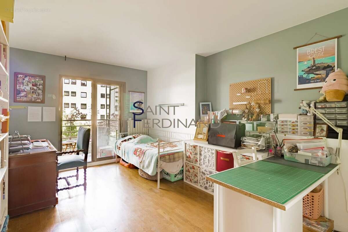 Appartement à LEVALLOIS-PERRET