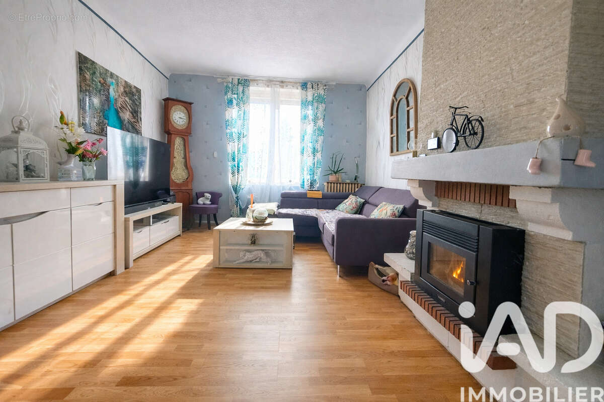 Maison 118 m² à Les Sieges  - photo 5