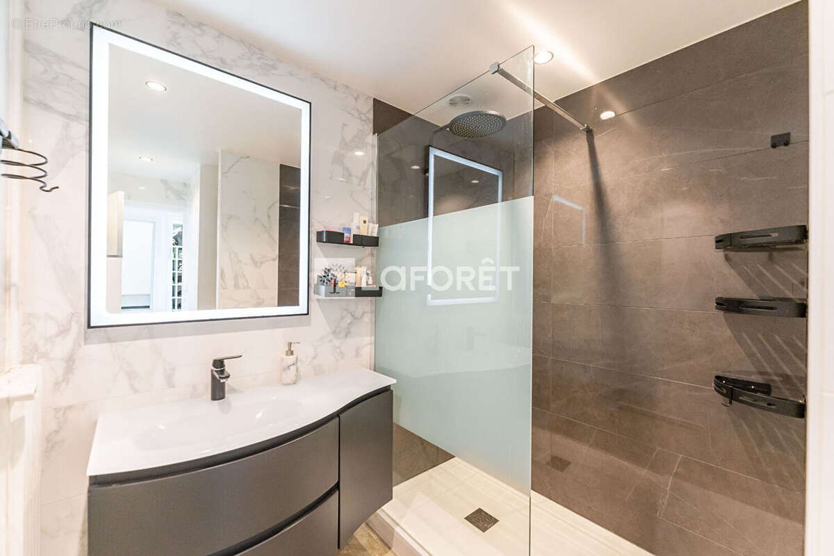 Appartement à MARSEILLE-10E