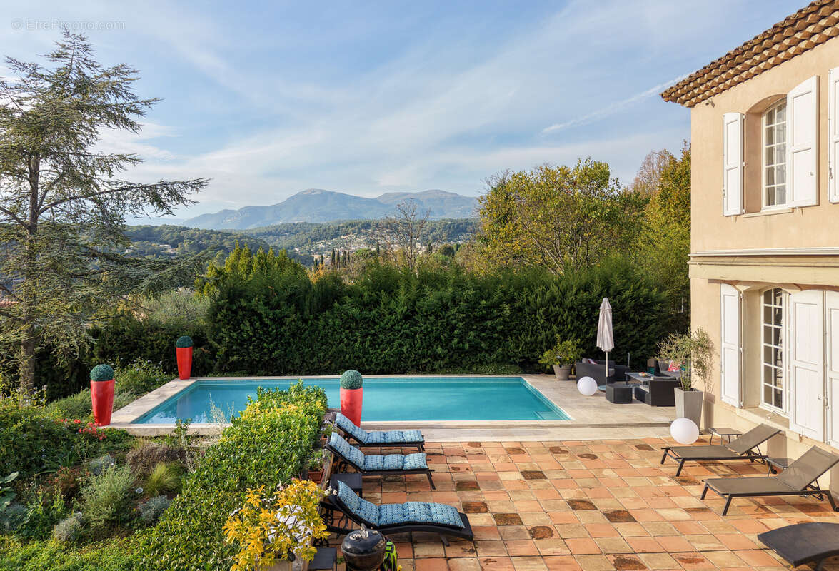 Maison à LA COLLE-SUR-LOUP