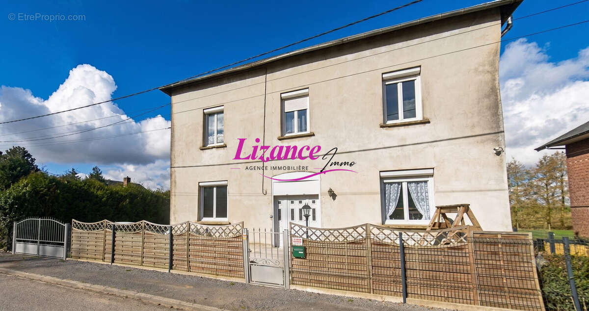 Maison à VAULX-VRAUCOURT