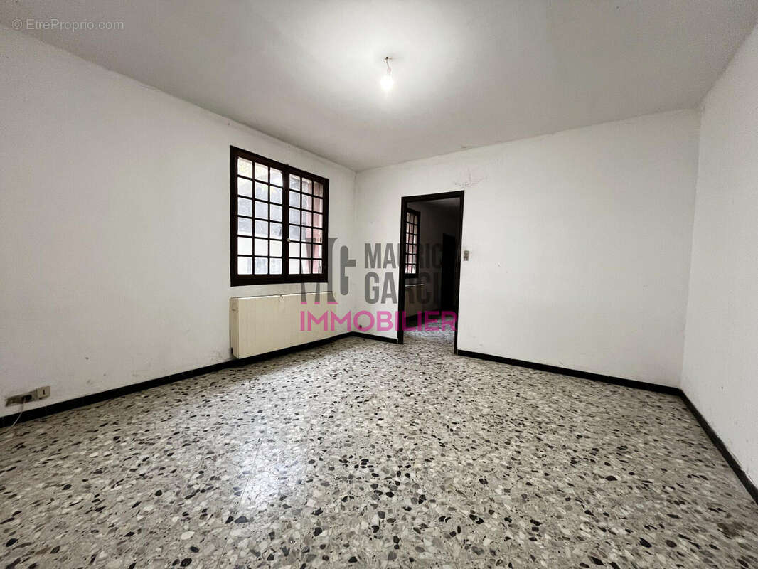 Maison à L&#039;ISLE-SUR-LA-SORGUE