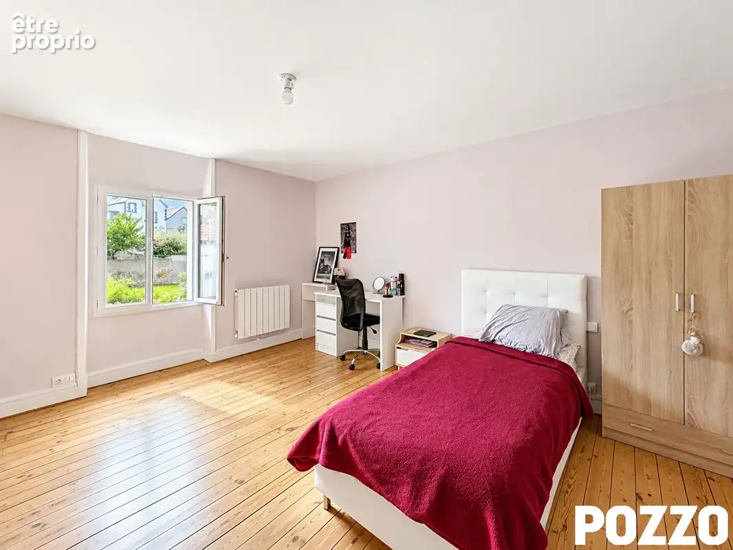 EN ÉXCLUSIVITÉ : Maison de 60m² dans le bourg de Donville-les-Bains. - photo 8