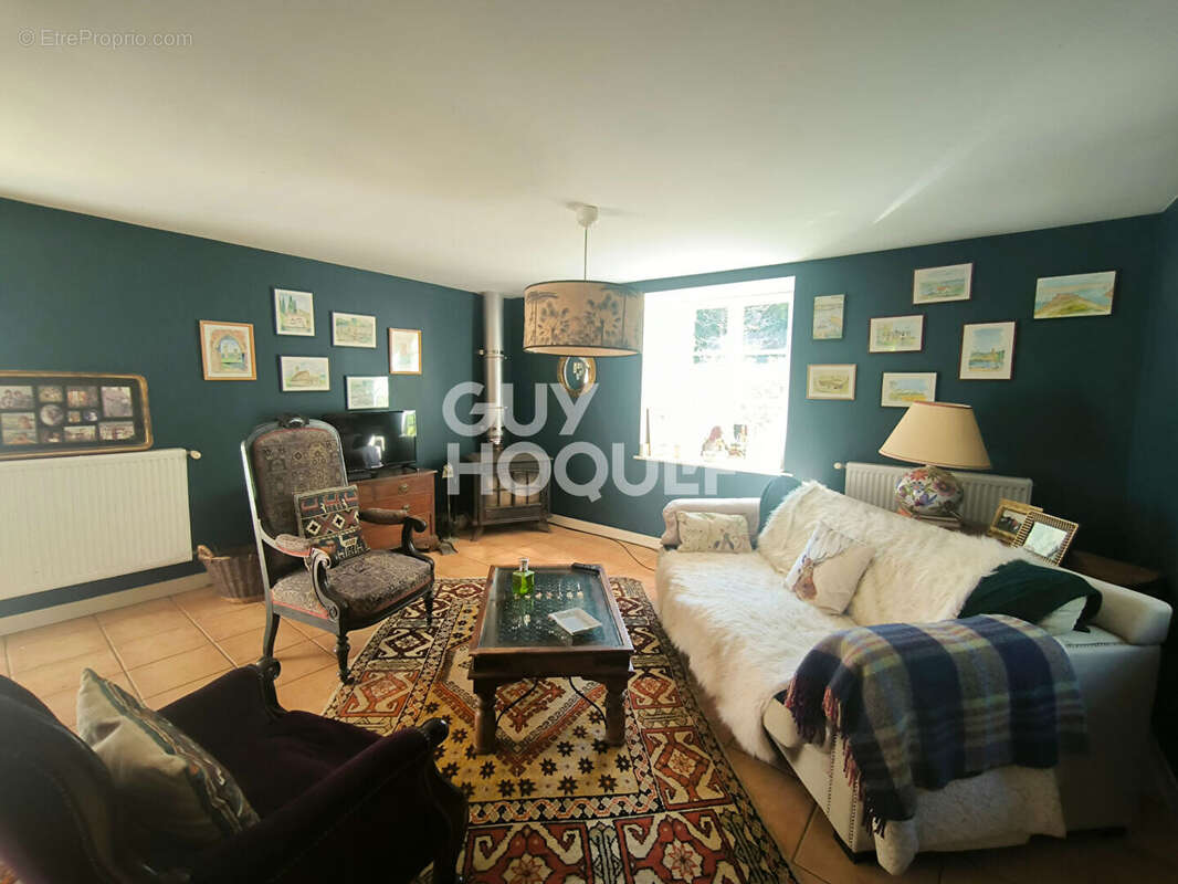 Maison à MINIAC-MORVAN