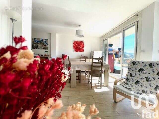 Photo 2 - Appartement à MARSEILLE-9E