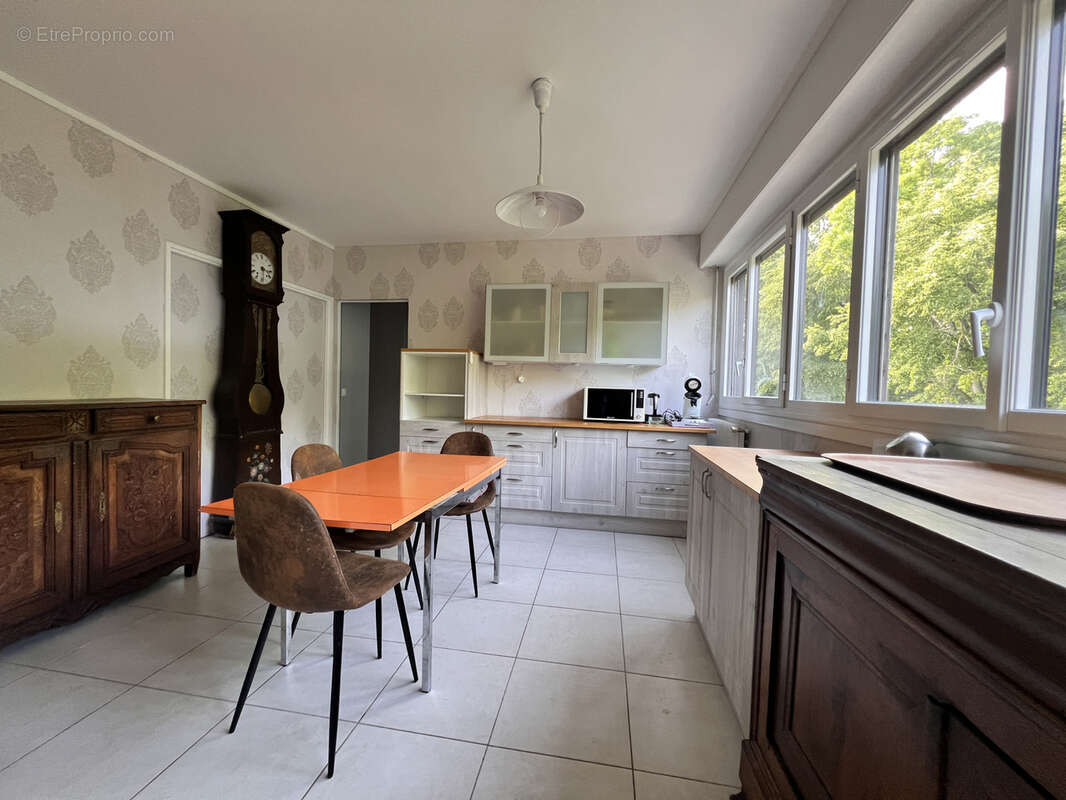 Appartement à VAUX-LE-PENIL
