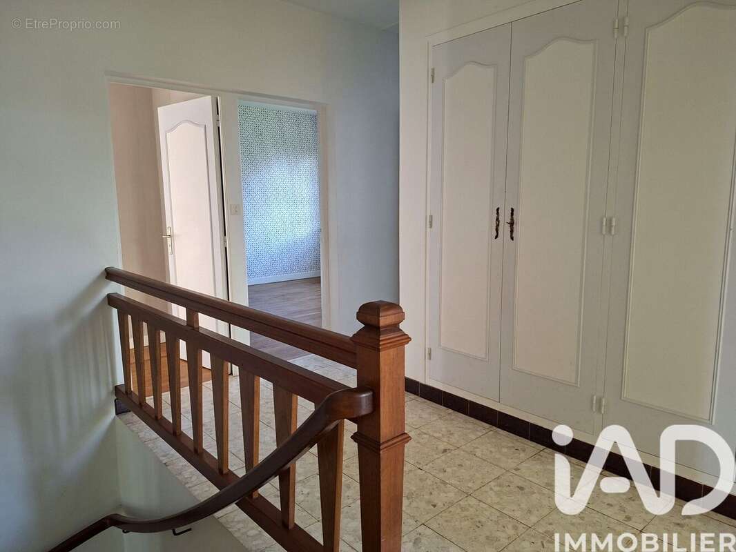Maison 130 m² à Saint-Sornin  - photo 6