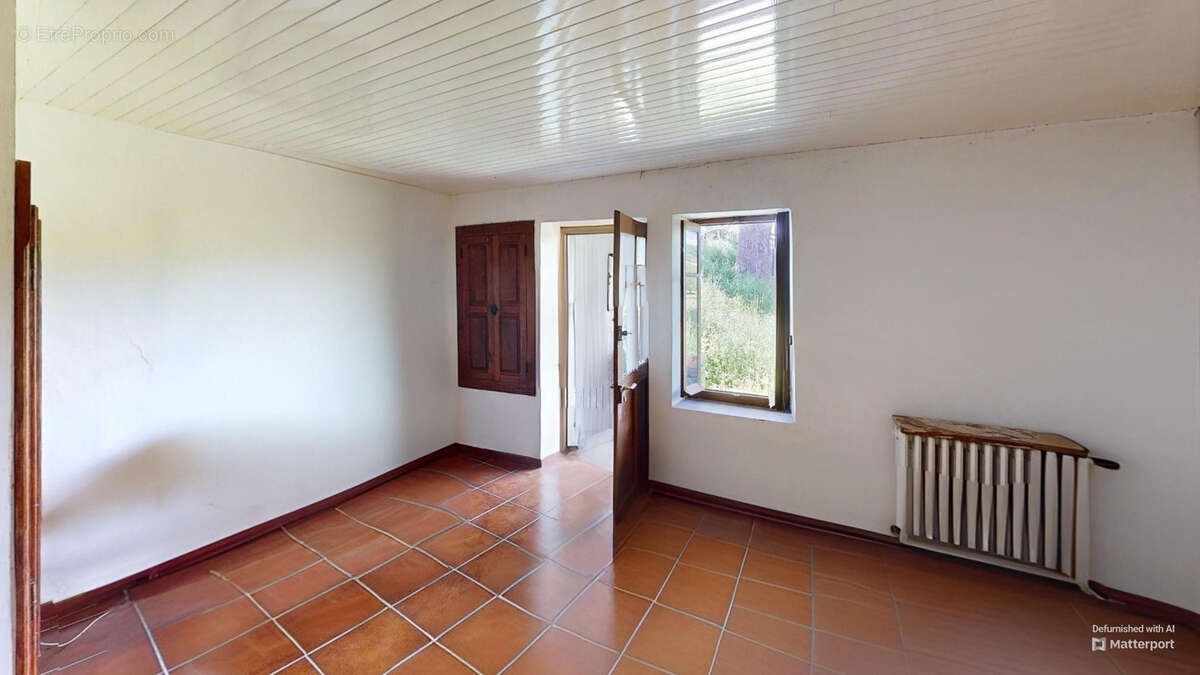 Maison à SAINT-PIERRE-LE-VIEUX