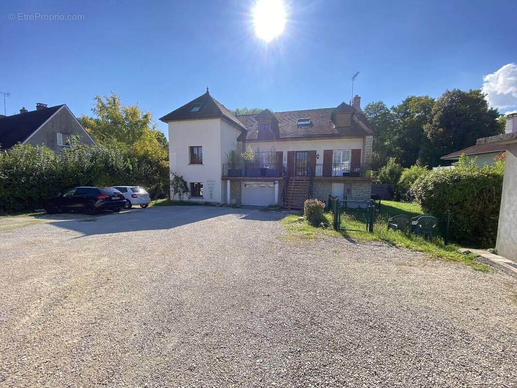 Appartement à MESSIGNY-ET-VANTOUX