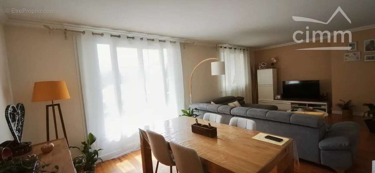 Appartement à CHABEUIL