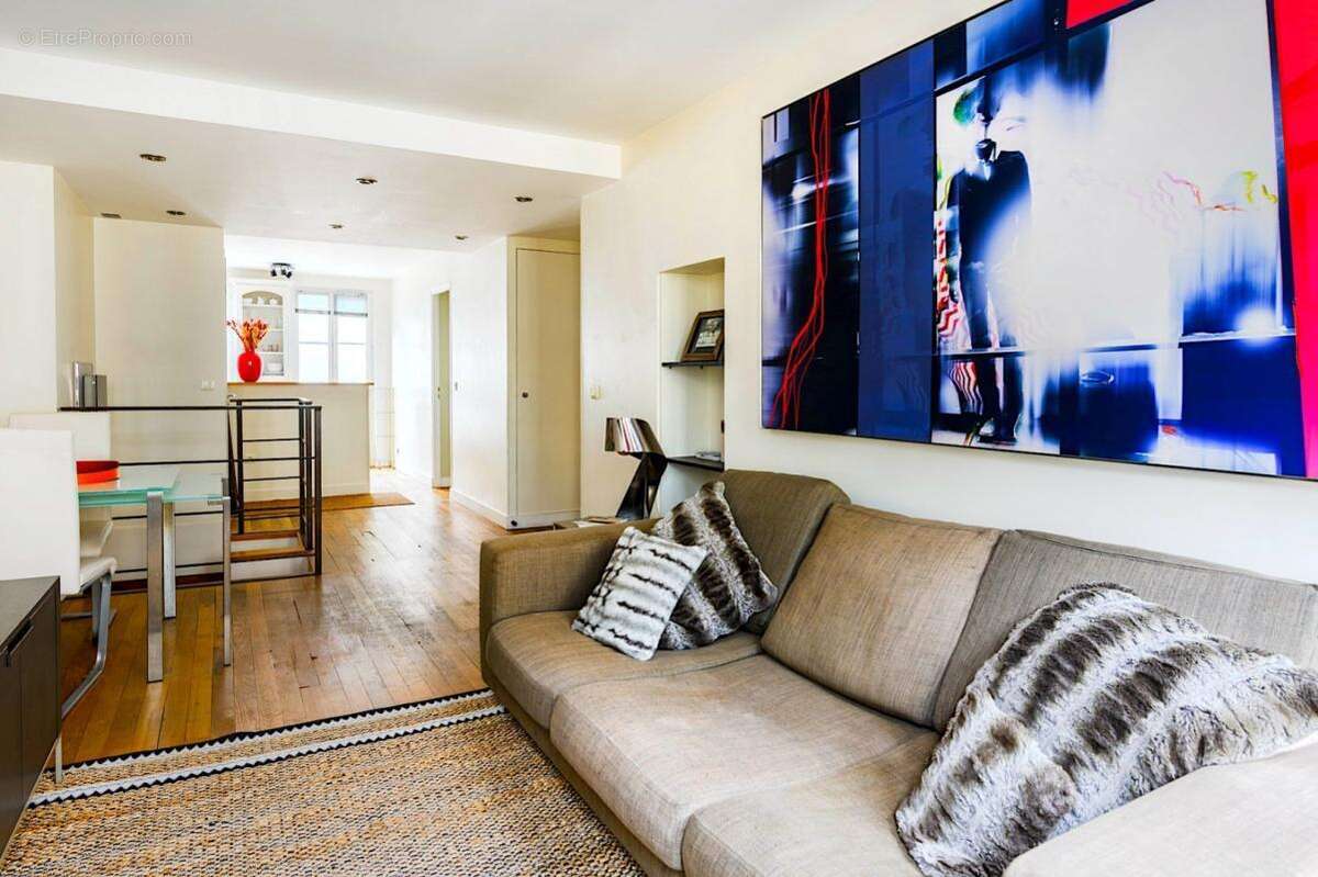 Appartement à PARIS-8E