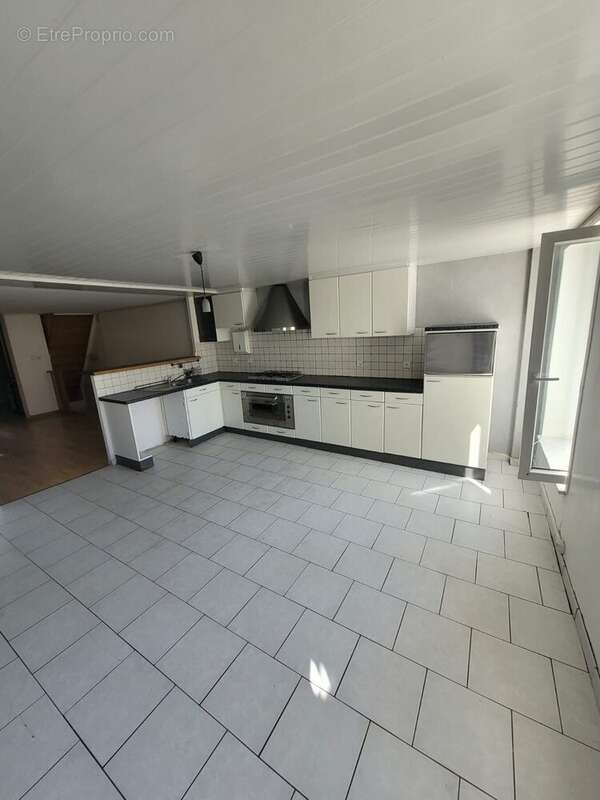 Appartement à BAZEILLES