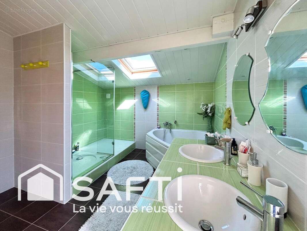 Photo 9 - Maison à VAYRES