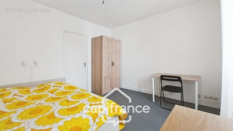 Quartier Mairie - A 3 mn à pied métro Mairie de Montreuil (L9)-A vendre Appartement T1-Traversant -Bien agencé- Calme - photo 4