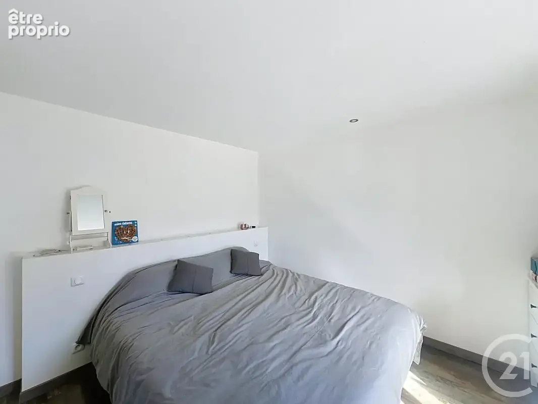 Maison 3 pièces 84 m² à vendre à Yvoy-Le-Marron (41600) - photo 5