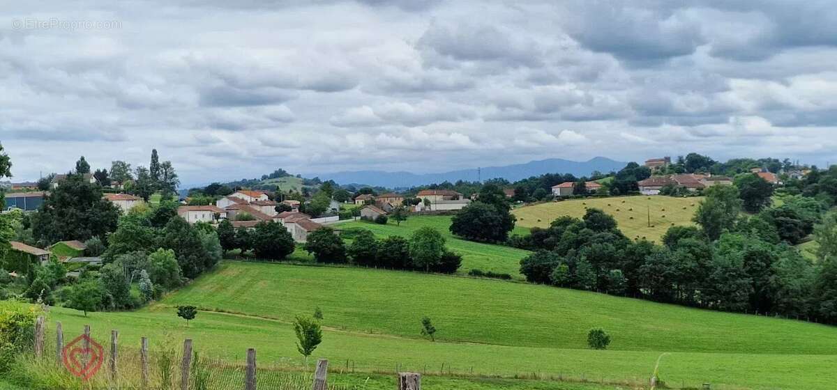 Terrain à SALIES-DU-SALAT