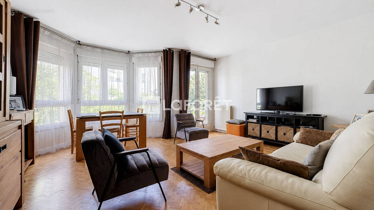 Appartement à SURESNES