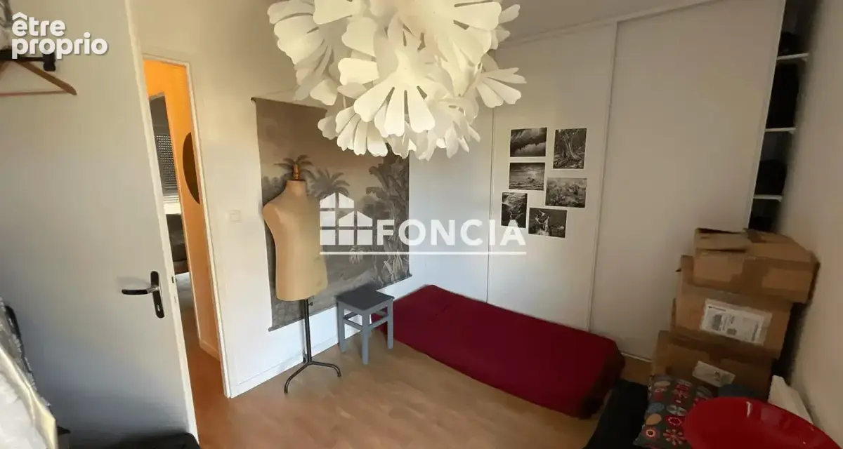 SAINT-JOSEPH DE PORTERIE : Appartement T4 Duplex traversant avec terrasse, balcon et stationnement couvert à proximité des comme - photo 9