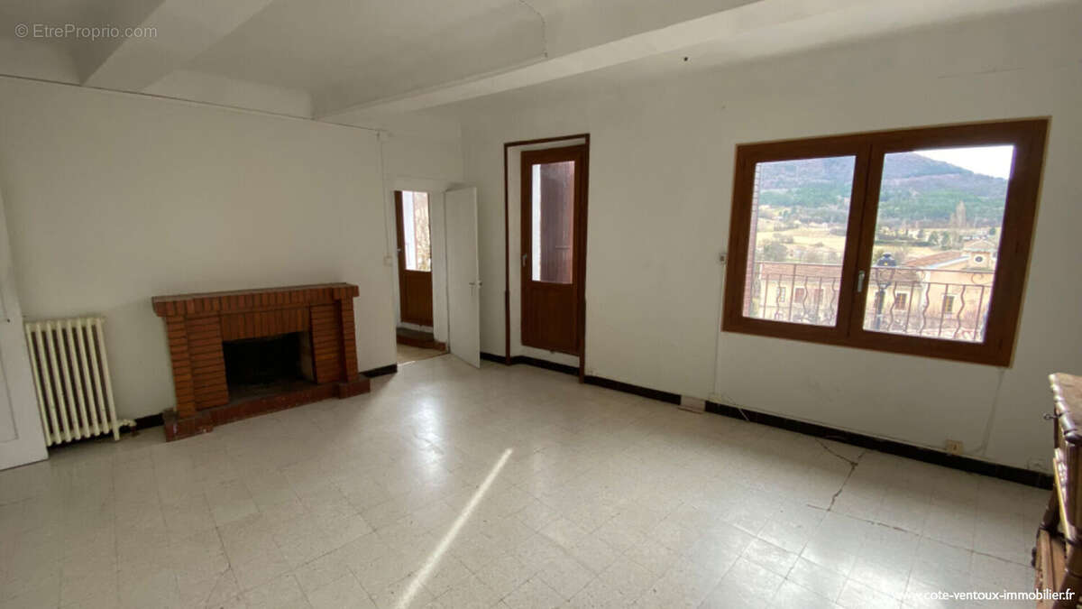 Maison à MONTBRUN-LES-BAINS