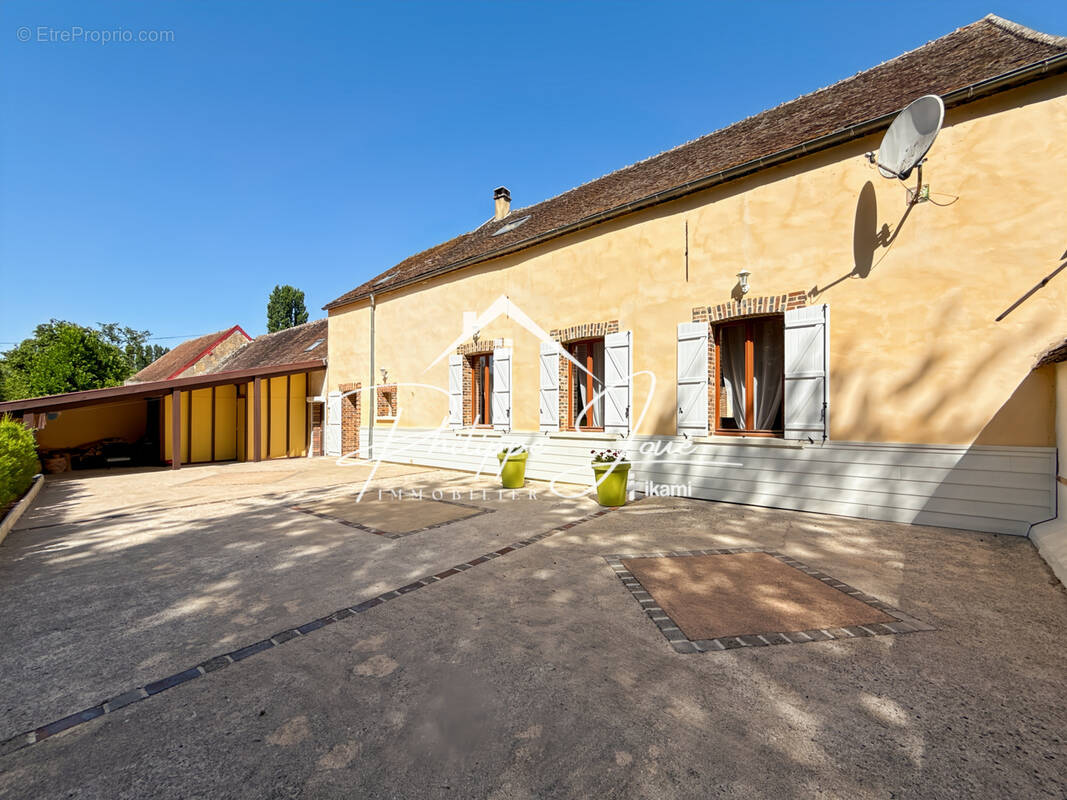 Maison à PONT-SUR-VANNE