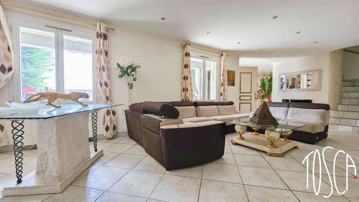 Maison à VITRY-SUR-SEINE