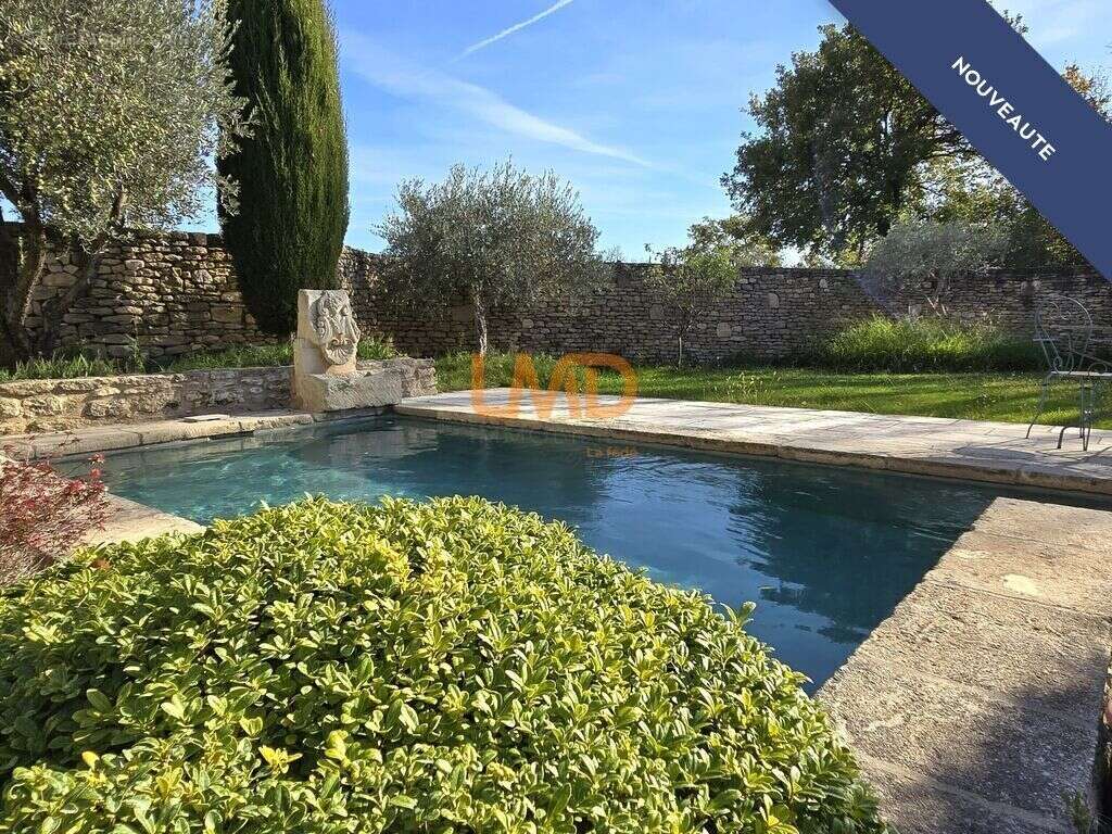 Maison à GORDES