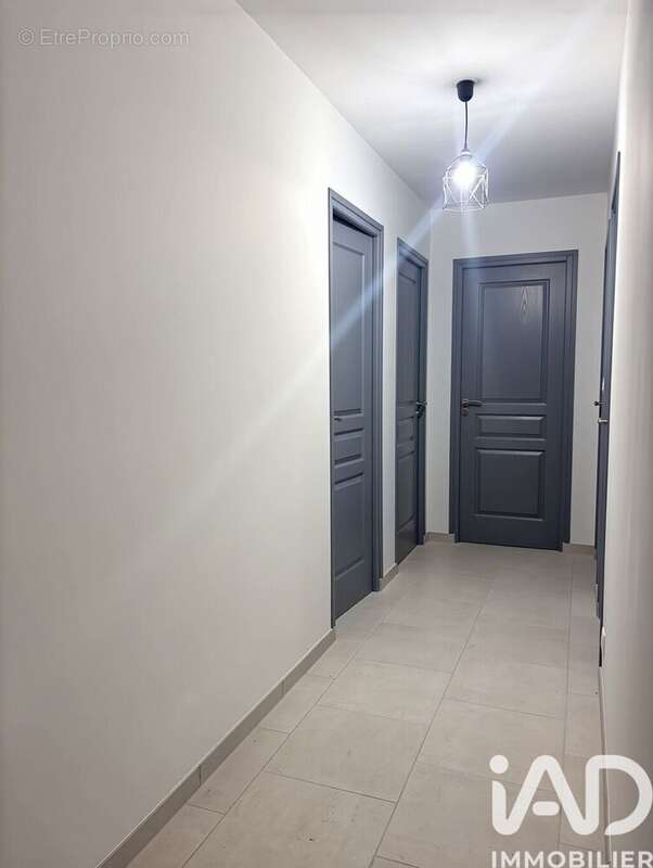 Maison 138 m² à Vertus  - photo 4