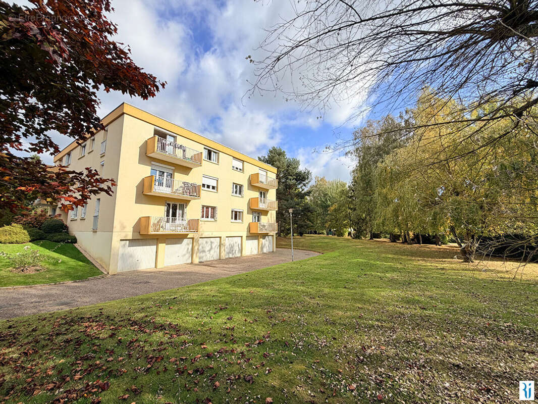 Appartement à LE MESNIL-ESNARD