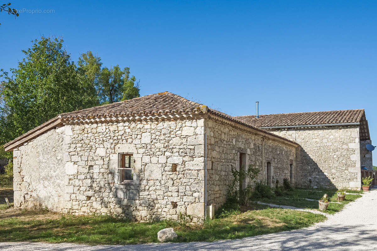 Maison à BRASSAC