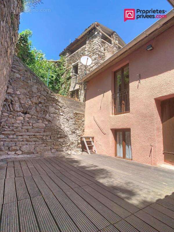 Immeuble Sumene 6 pièce(s) 207 m2 - photo 3
