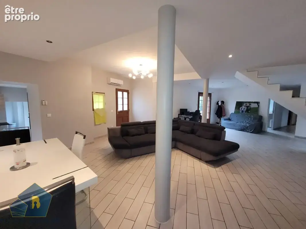 Maison 160 m² à Saint-Marien  - photo 3