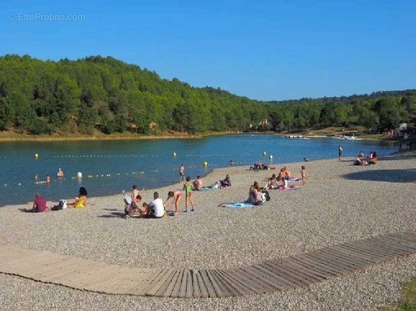 Terrain à CARCASSONNE