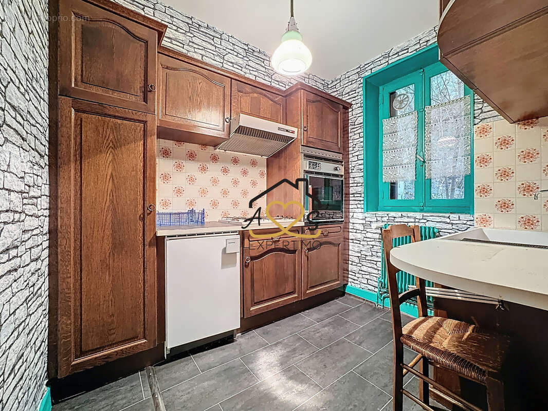 Petite maison avec dépendances - Parcelles boisées et Pré - photo 6