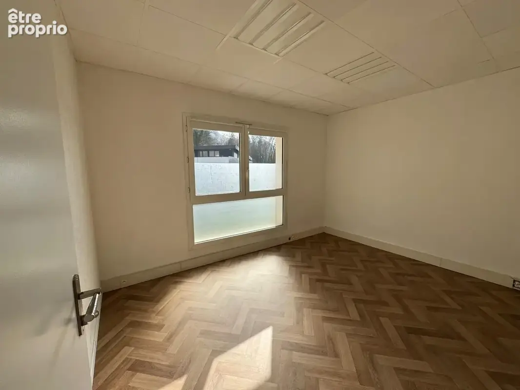 Commerce 50 m² à Annecy  - photo 2