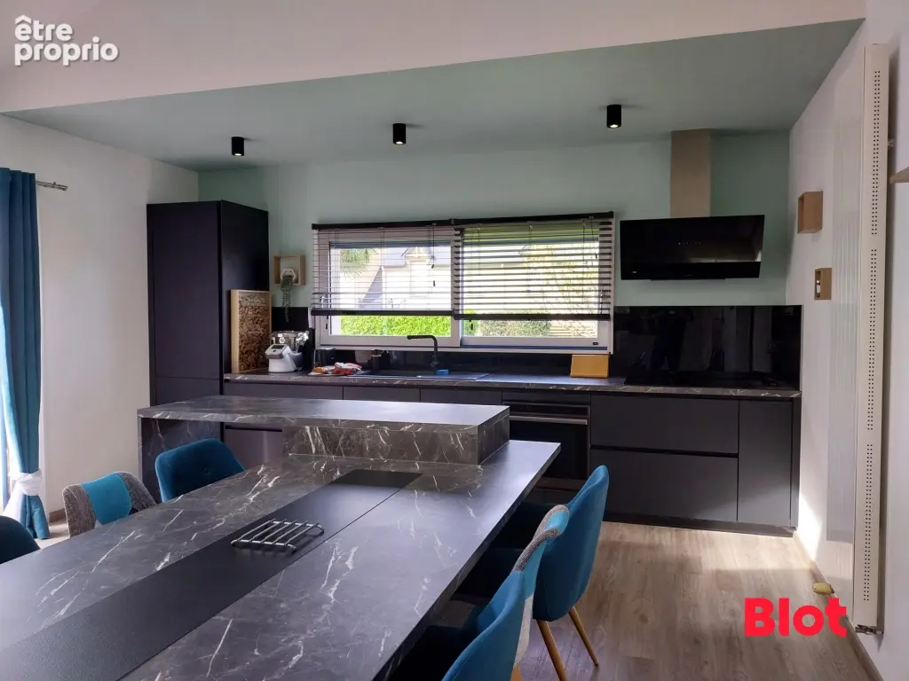 Maison 9 pièces 177 m² à vendre à Saint-Coulomb (35350) - photo 3