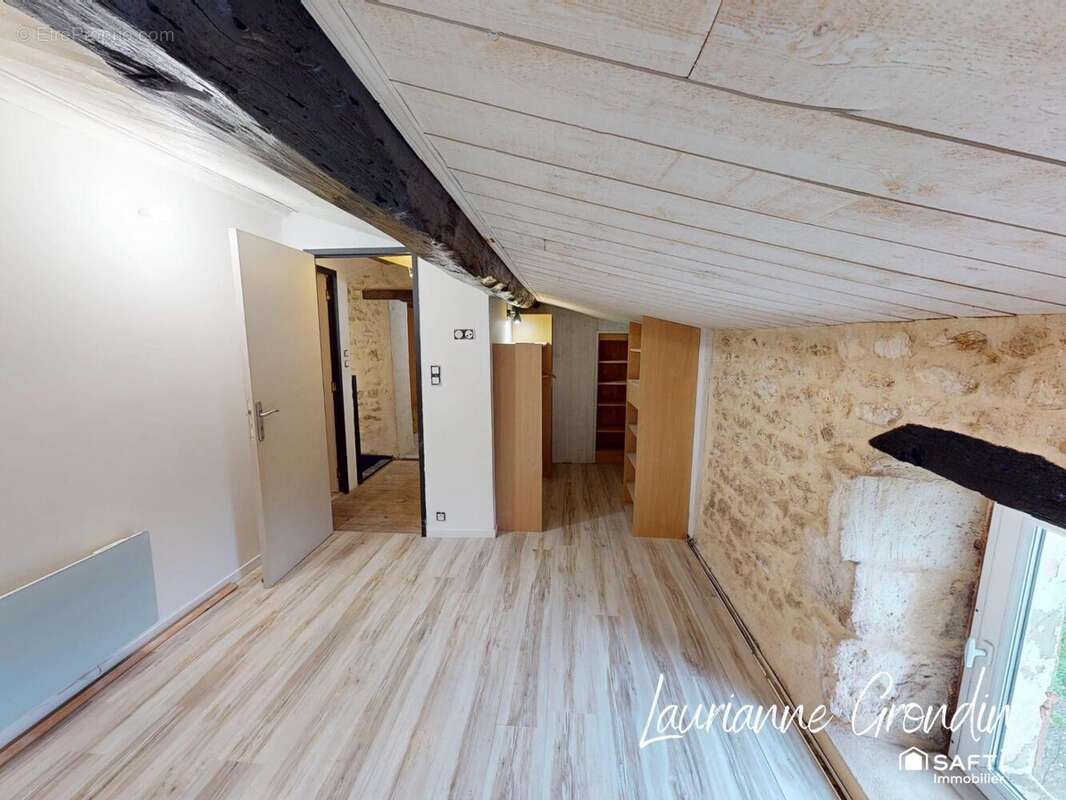 Maison 100 m² à Juicq  - photo 7