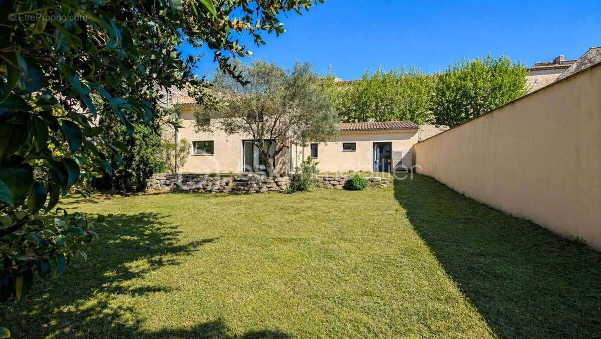 Maison à SAINT-GERVAIS-SUR-ROUBION