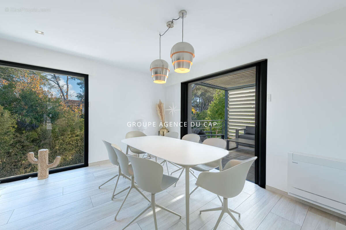 Villa  250 m2  4 chambres et une dependance frejus - photo 5