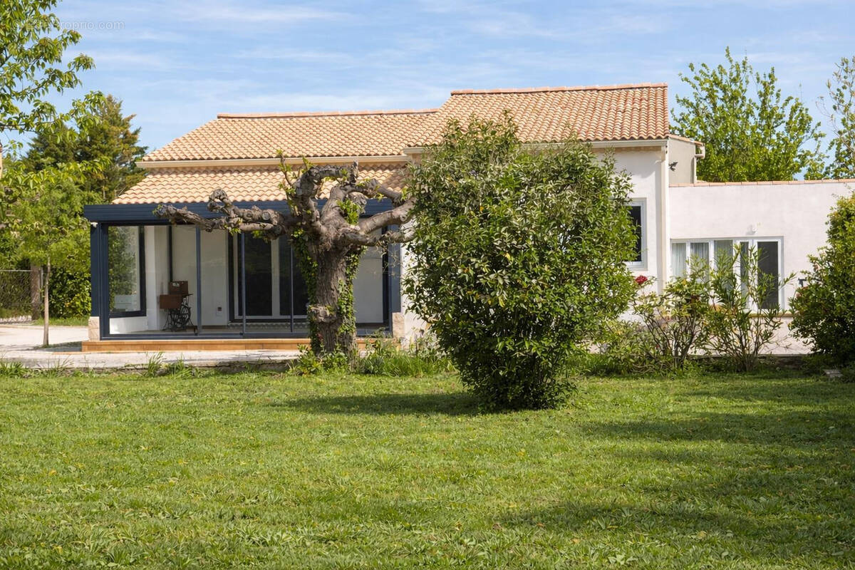 Maison à JONQUIERES