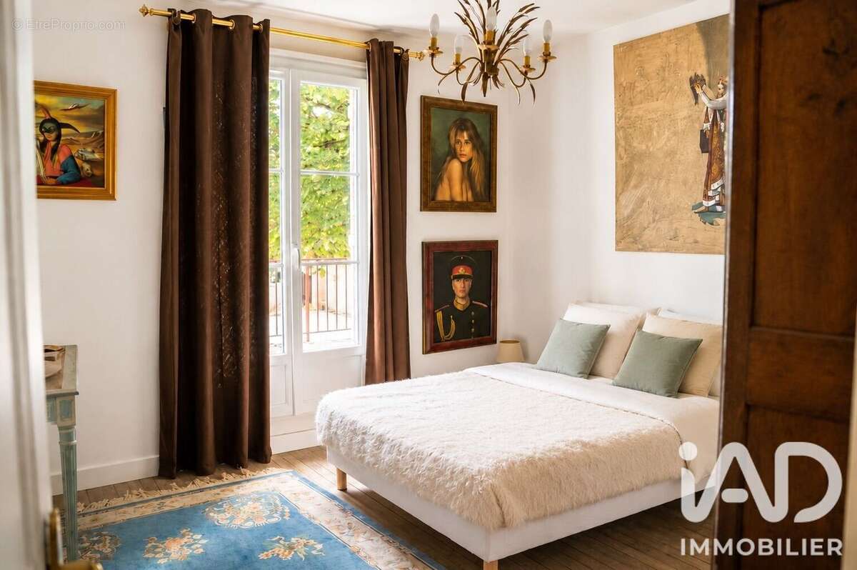 Maison 220 m² à Villeneuve-La-Guyard  - photo 6