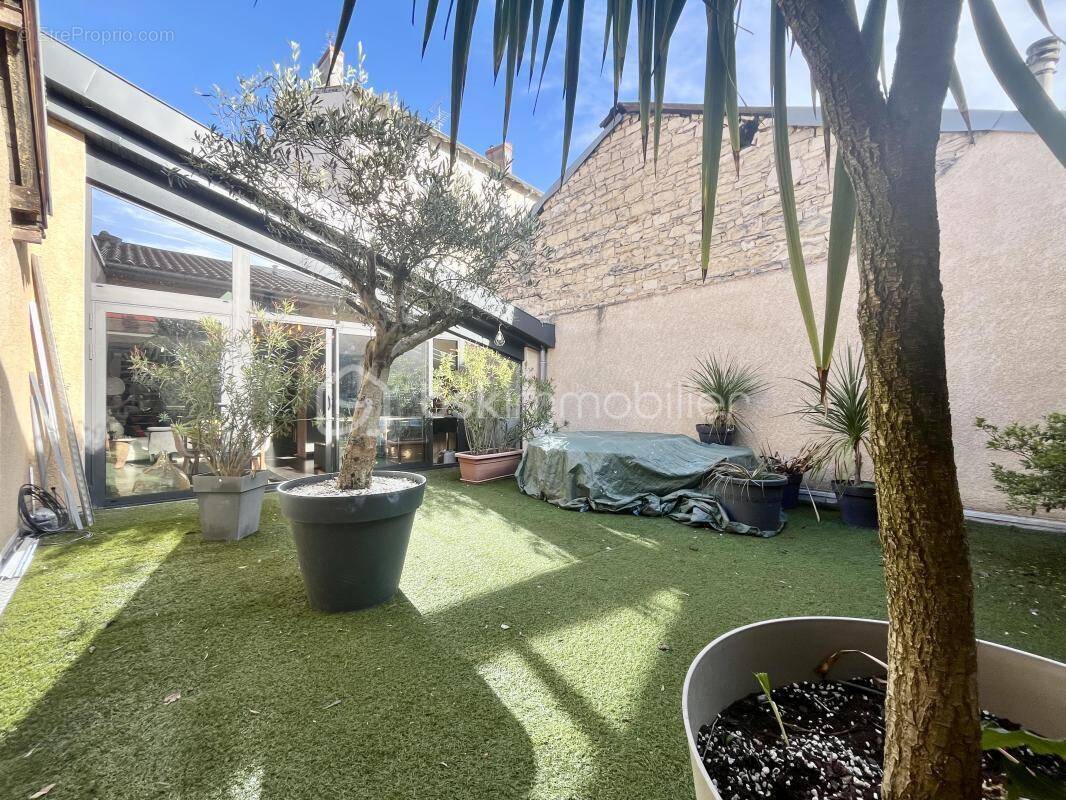 Appartement à VILLEFRANCHE-SUR-SAONE