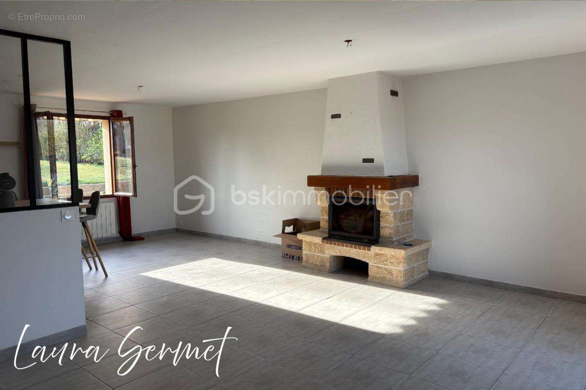 Maison à DAMPIERRE-EN-GRACAY