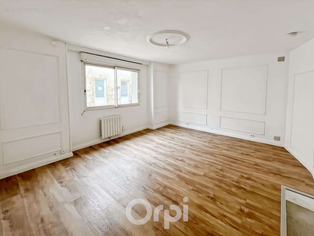 Appartement à AMBAZAC