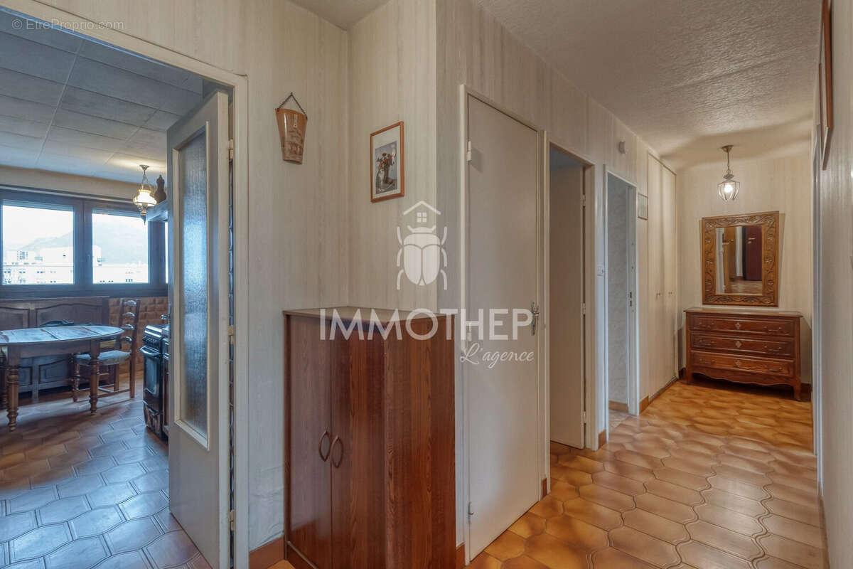 Appartement à ECHIROLLES