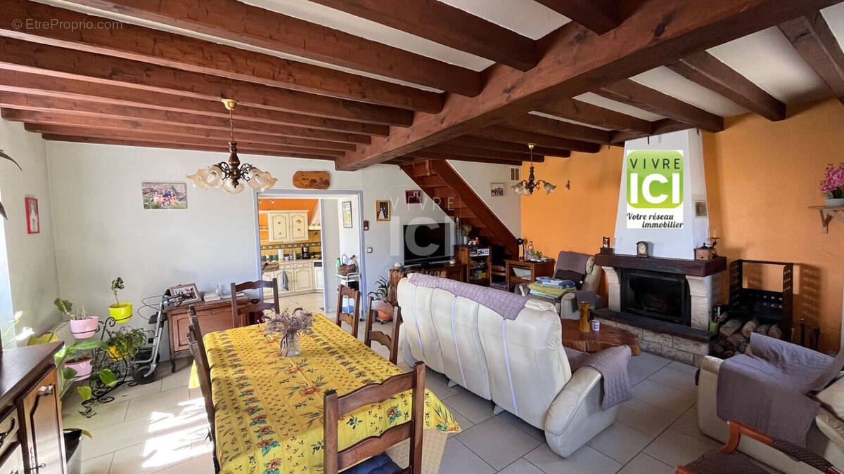 Maison à SAINT-JULIEN-DE-CONCELLES